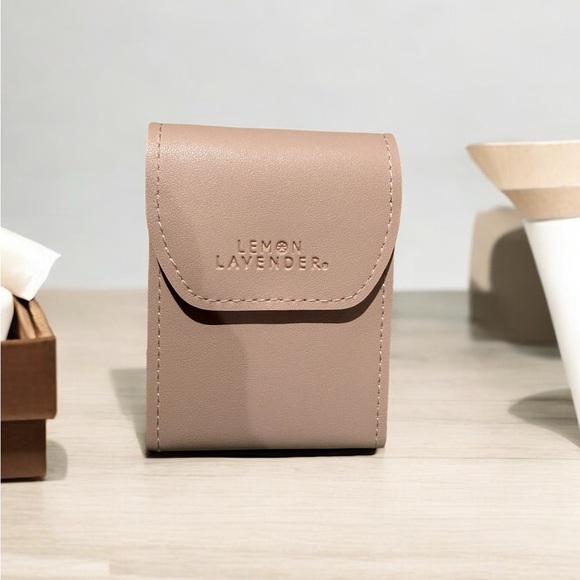 New Lemon Lavender file it away nail care kit in color salmon - Picture 1 of 2